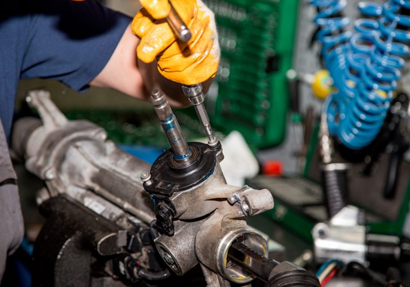 Экспертные рекомендации по специальным ремонтным работам: Замена рулевой рейки и настройка рулевого управления